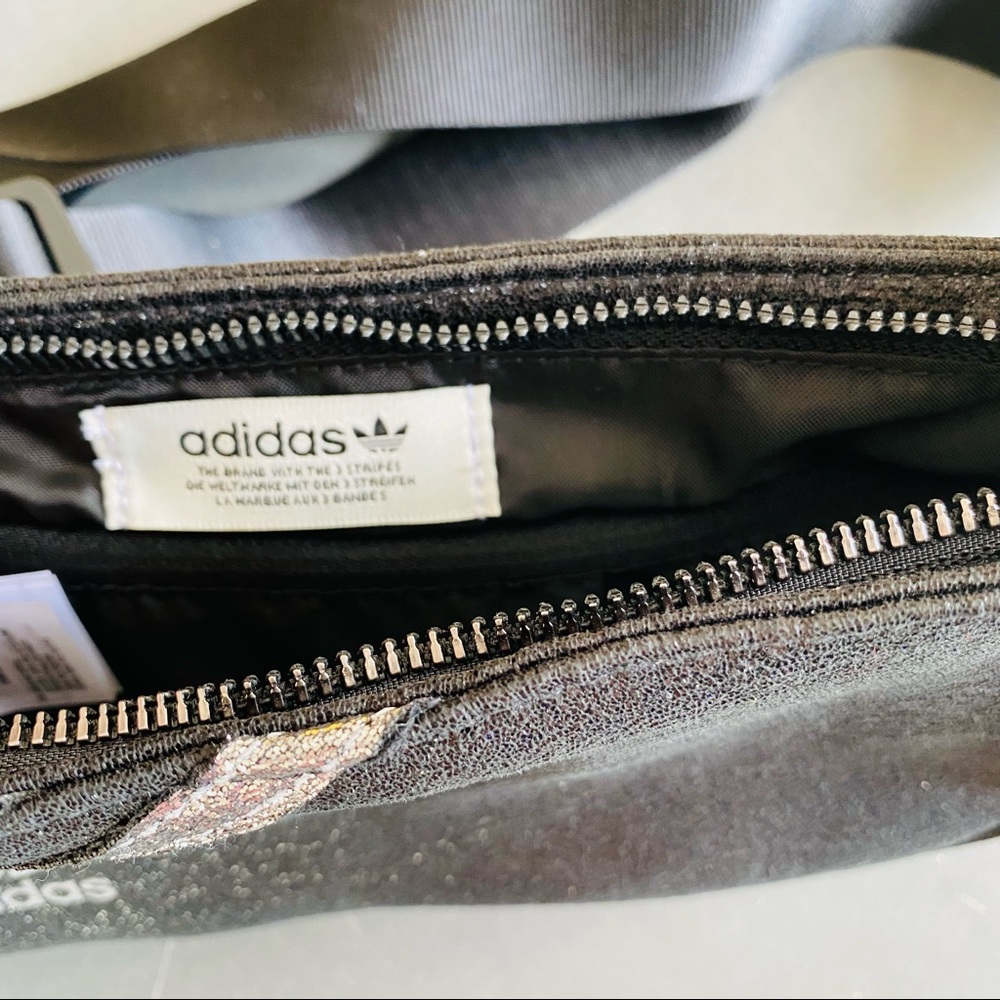 New ADIDAS ORIGINALS Mini Airliner Shoulder Bag In Black - Picture 8 of 8